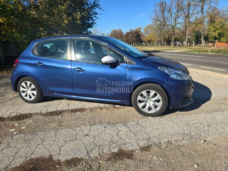 Peugeot 208 1.2