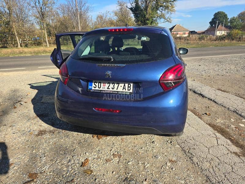 Peugeot 208 1.2