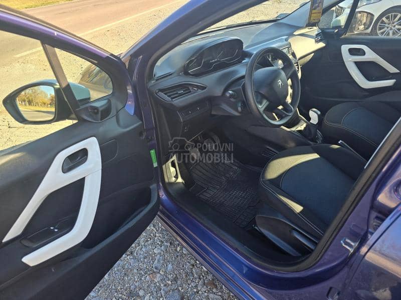 Peugeot 208 1.2