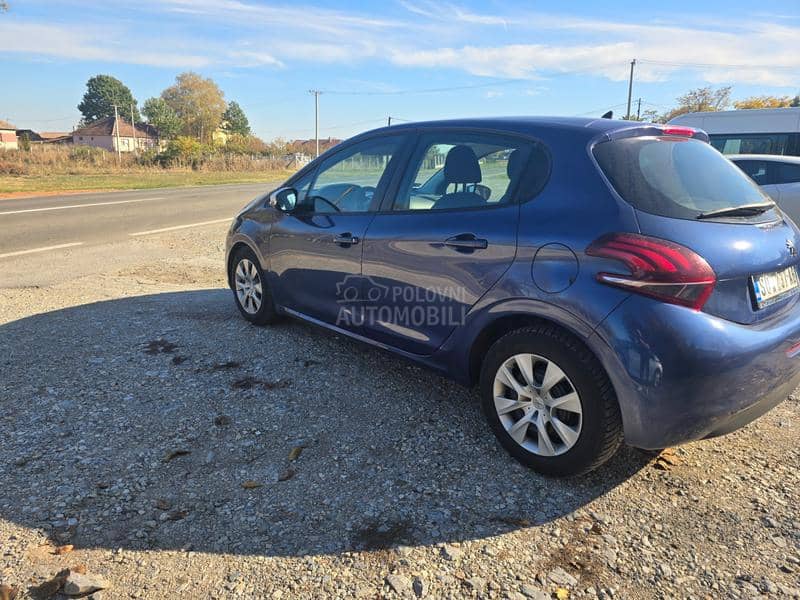 Peugeot 208 1.2