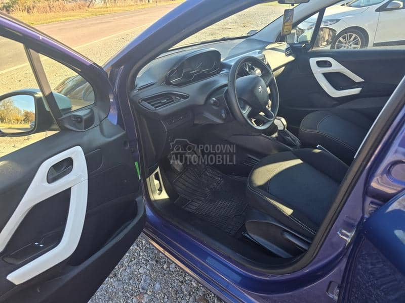 Peugeot 208 1.2
