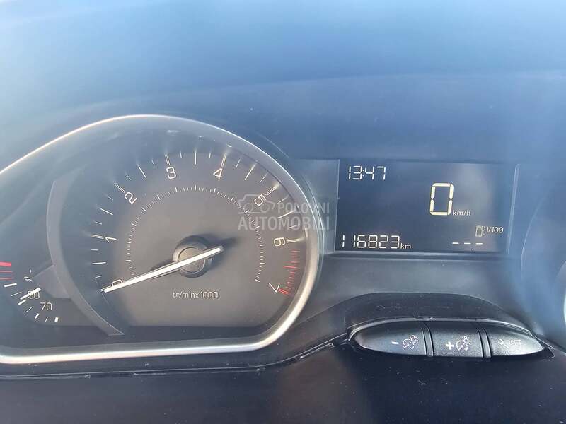 Peugeot 208 1.2