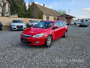 Opel Astra J 