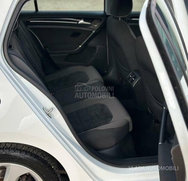Volkswagen Golf 7 2.0 TDI HIGHLINE