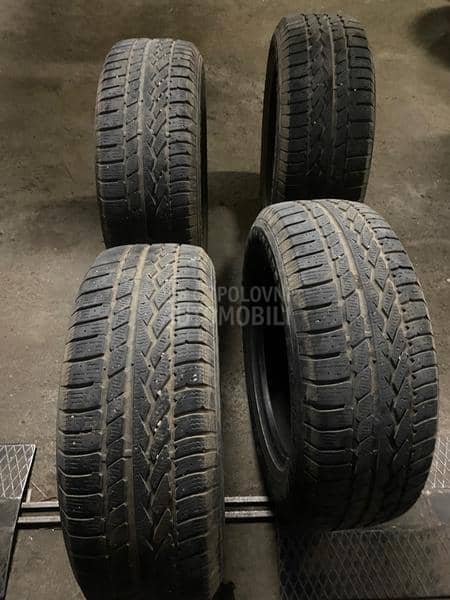 Bridgestone 235/60 R17 Sve sezone