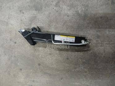 Dizalica za Volkswagen Tiguan