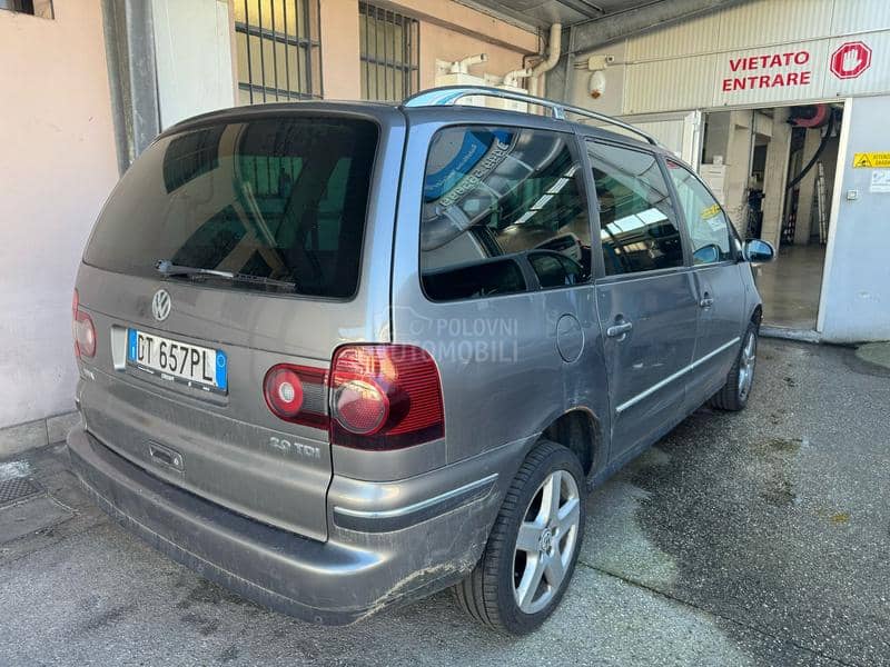 Volkswagen Sharan 2.0tdi 2008. god. -  kompletan auto u delovima