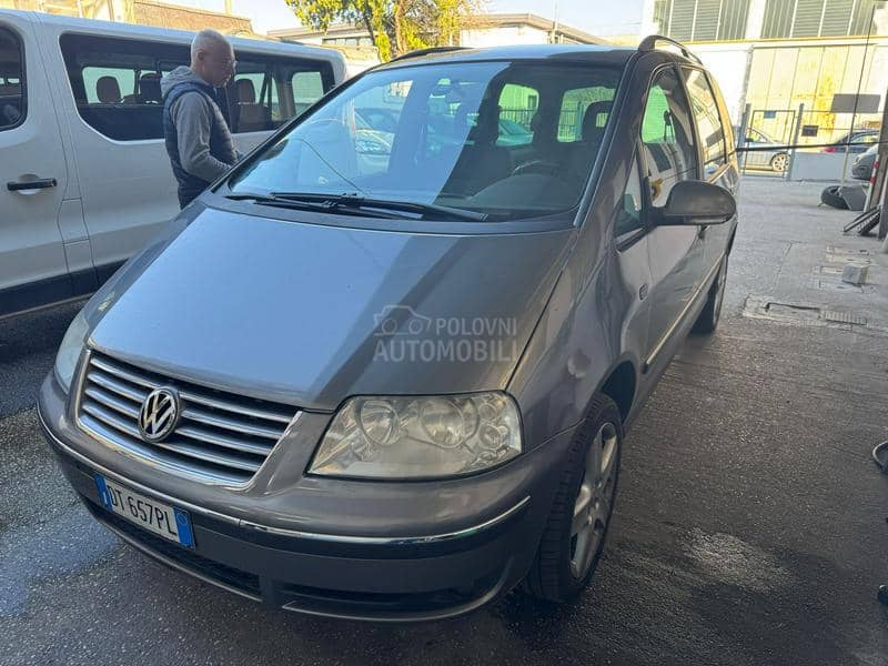 Volkswagen Sharan 2.0tdi 2008. god. -  kompletan auto u delovima