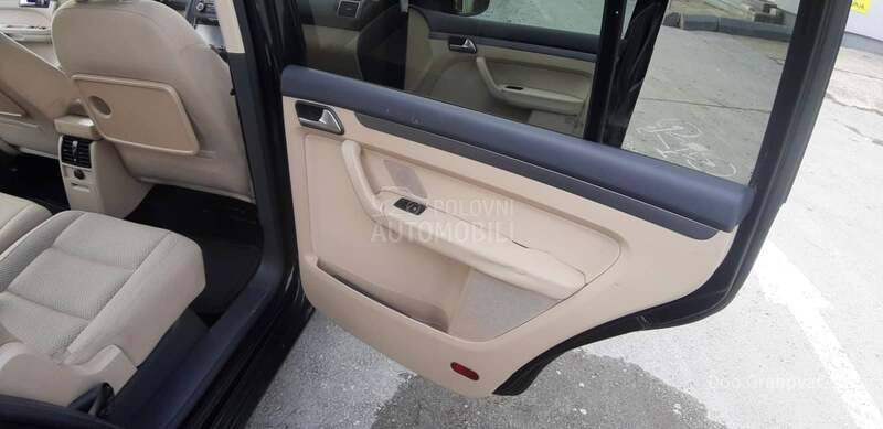 Volkswagen Touran 1.4tsi cng