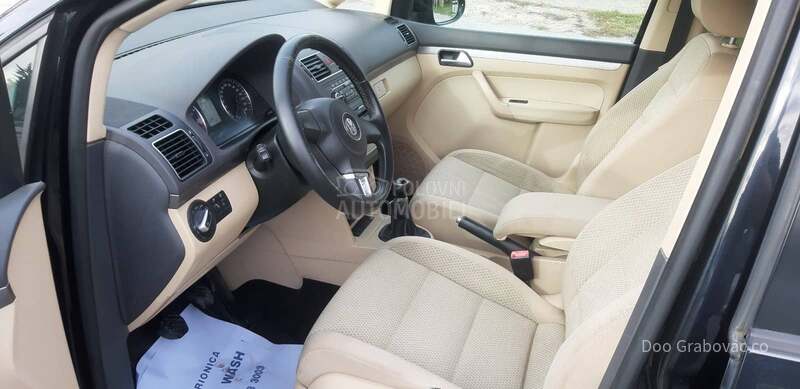 Volkswagen Touran 1.4tsi cng