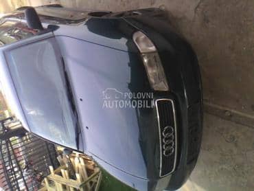 Audi A4 1,6 1995. god. -  kompletan auto u delovima
