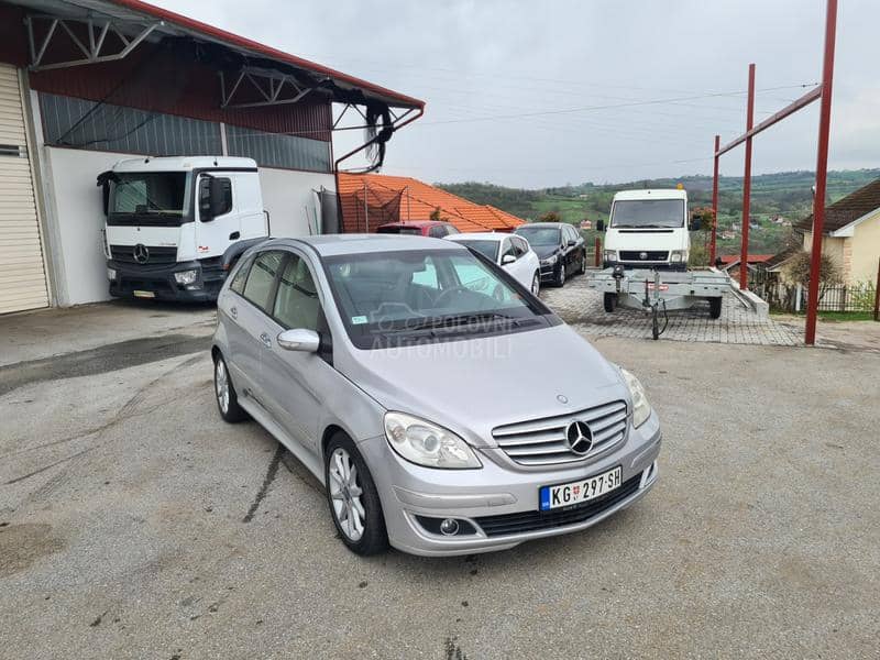 Mercedes Benz B 200 