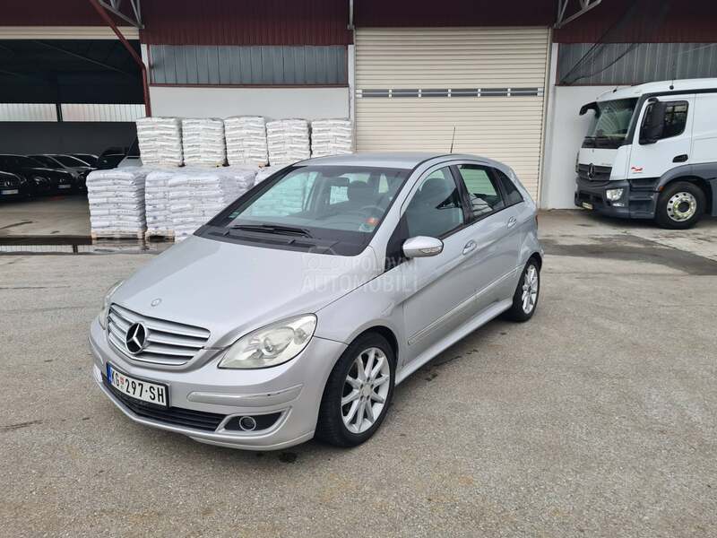 Mercedes Benz B 200 