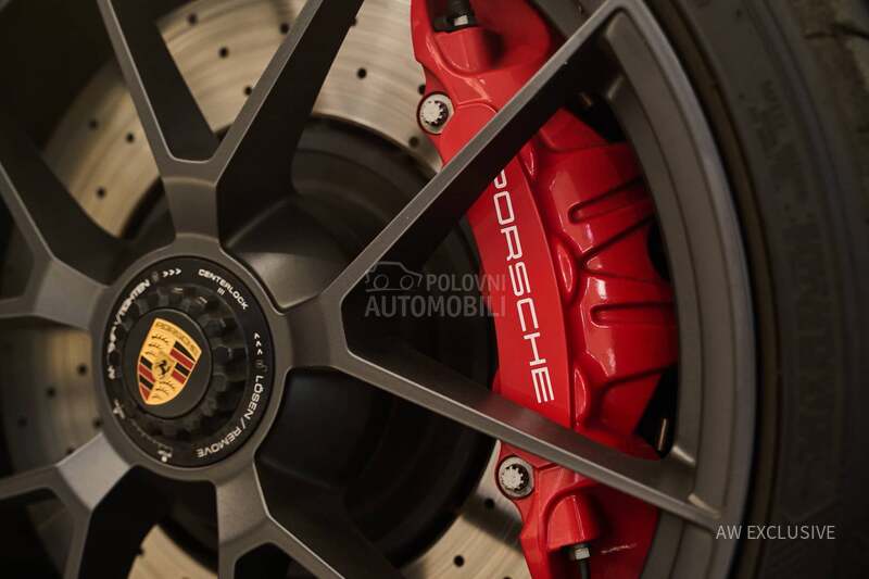 Porsche 911 Carrera 4 GTS LIFT