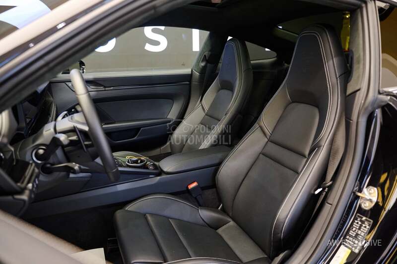 Porsche 911 Carrera 4 GTS LIFT