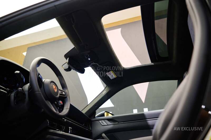 Porsche 911 Carrera 4 GTS LIFT