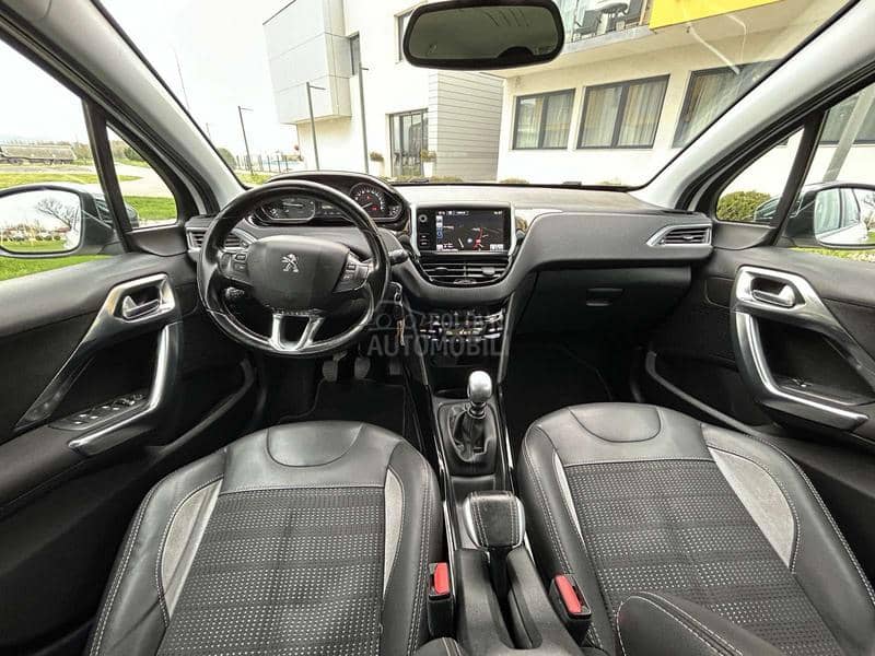 Peugeot 2008 Puretech Allure