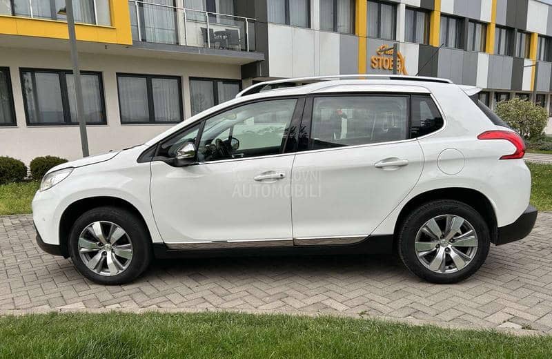 Peugeot 2008 Puretech Allure