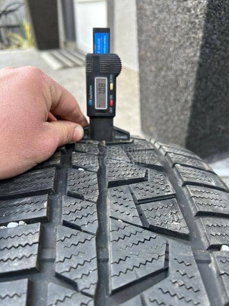 Accelera 225/50 R17 Zimska