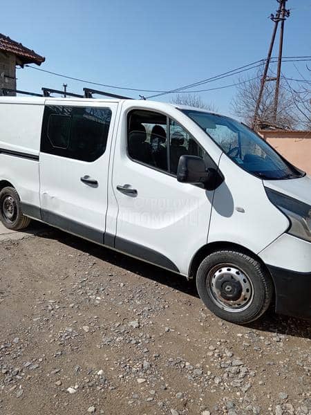 Renault Trafic 6 sedišta