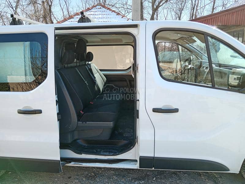 Renault Trafic 6 sedišta
