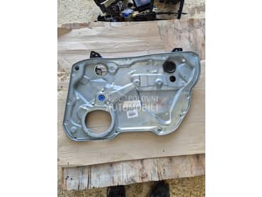 Podizac prednjeg desnog stakla za Seat Ibiza od 2002. do 2006. god.