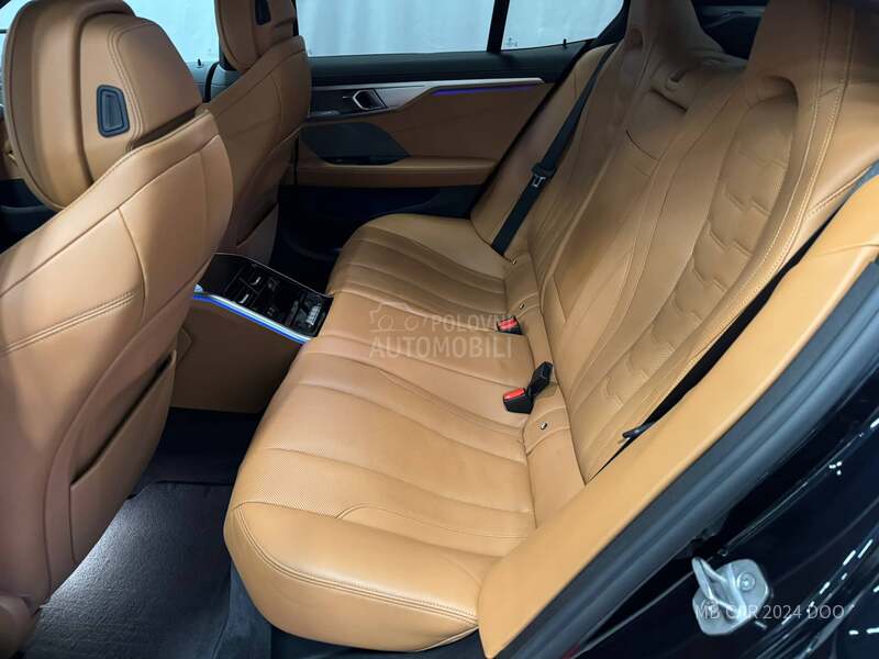 BMW 840 
