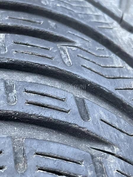 Kleber 215/65 R17 Zimska