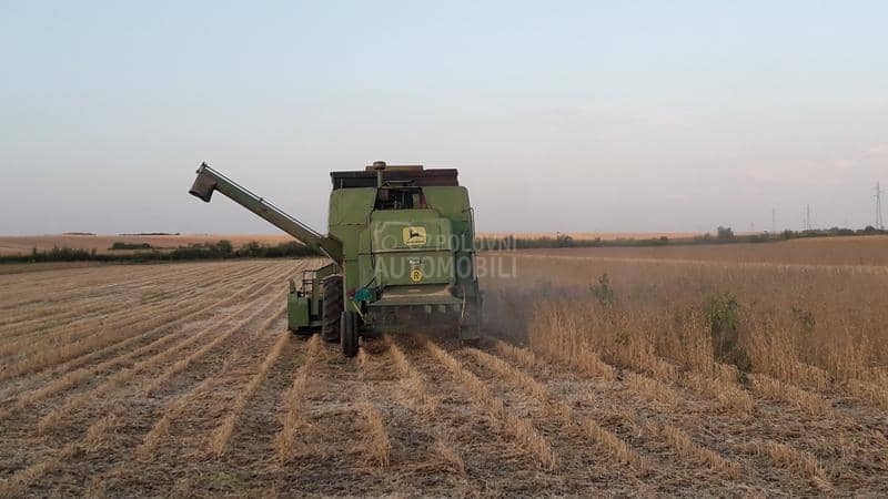 John Deere 975