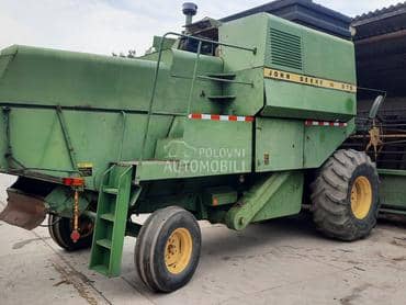 John Deere 975