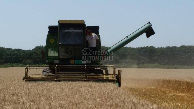John Deere 975