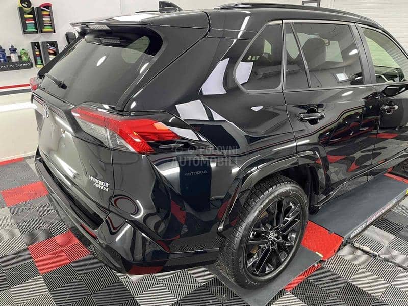 Toyota RAV 4 Black Edition
