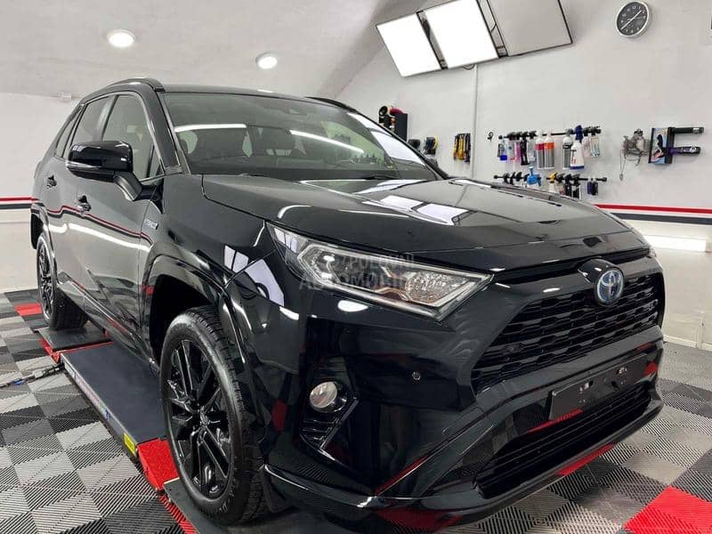 Toyota RAV 4 Black Edition