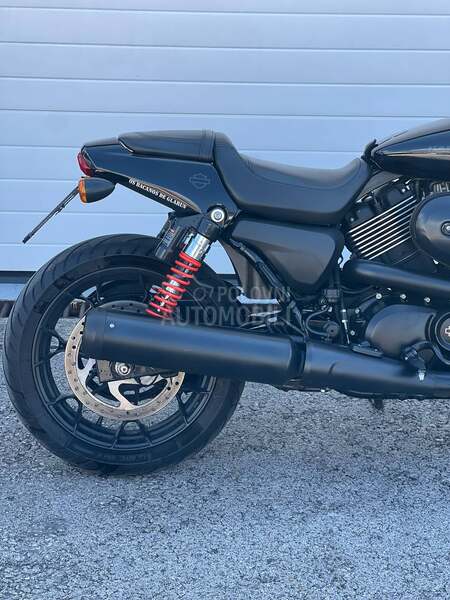Harley Davidson Street rod A2