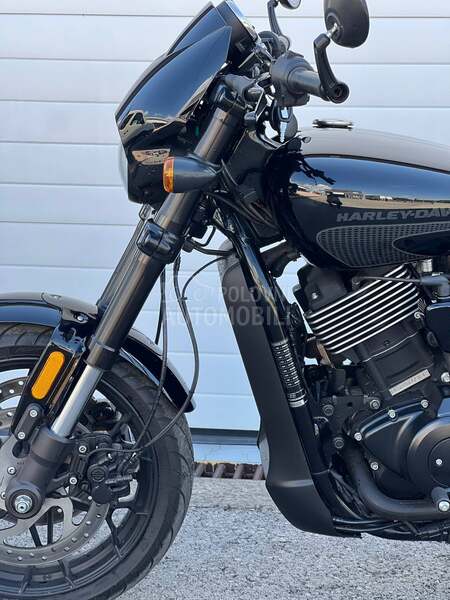 Harley Davidson Street rod A2