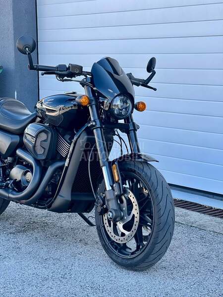 Harley Davidson Street rod A2