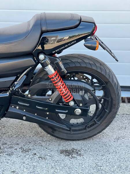 Harley Davidson Street rod A2