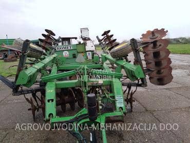 John Deere 637
