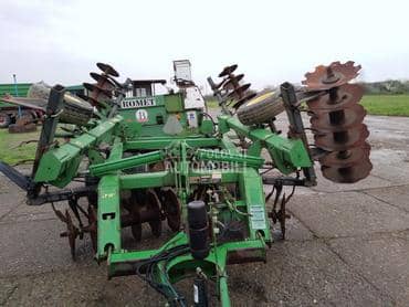 John Deere 637