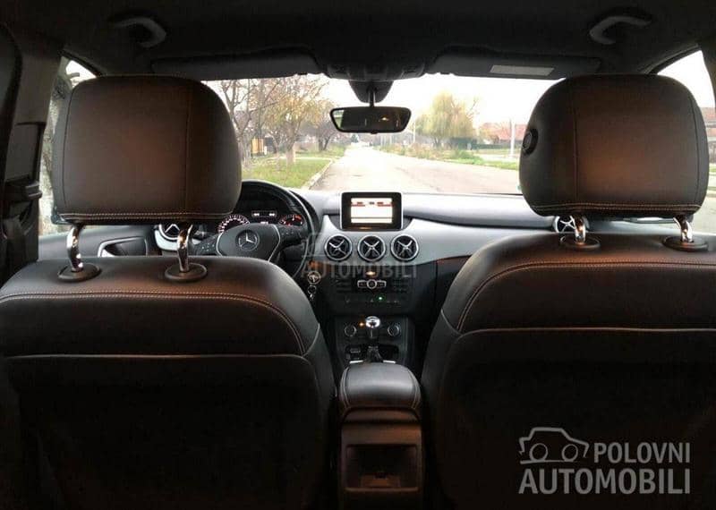 Mercedes Benz B 180 Premium
