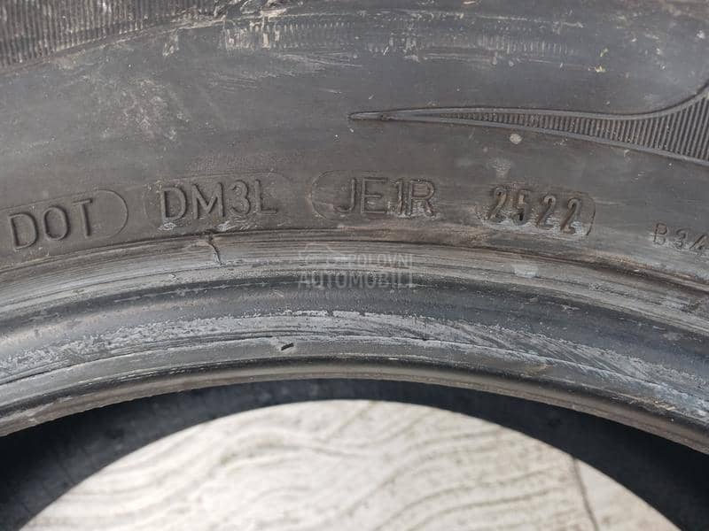 Dunlop 235/55 R18 Zimska