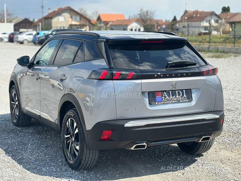 Peugeot 2008 1.2 Puretech Allure