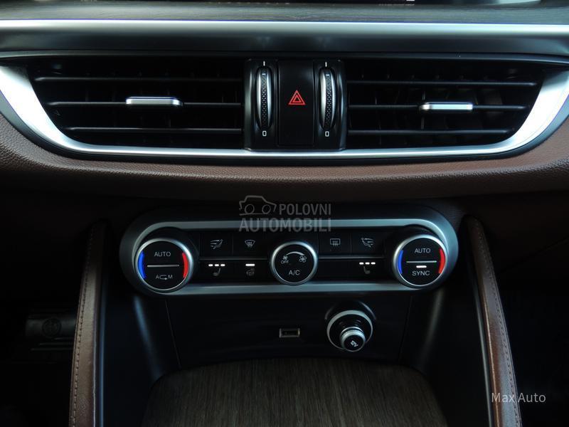 Alfa Romeo Stelvio SUPER Q4 F1