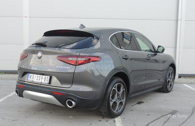 Alfa Romeo Stelvio SUPER Q4 F1