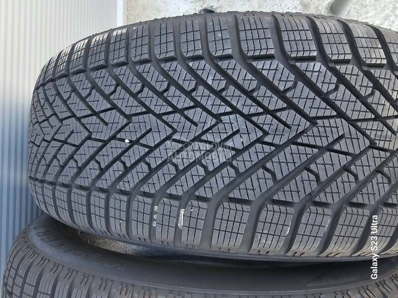 Pirelli 235/50 R20 Zimska