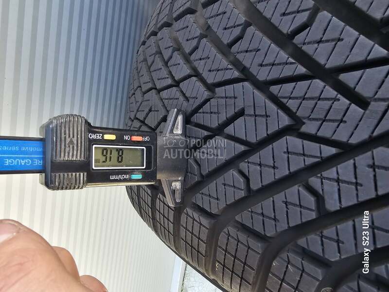 Pirelli 235/50 R20 Zimska