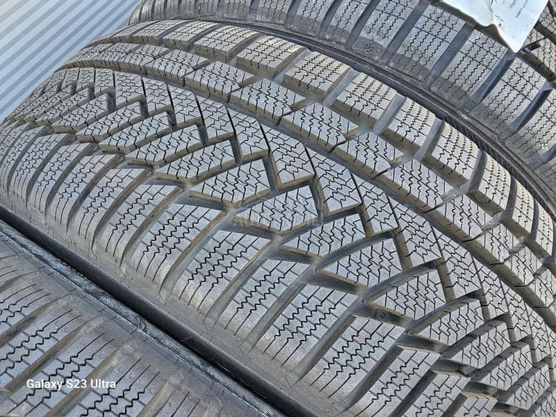 Continental 235/50 R20 Zimska