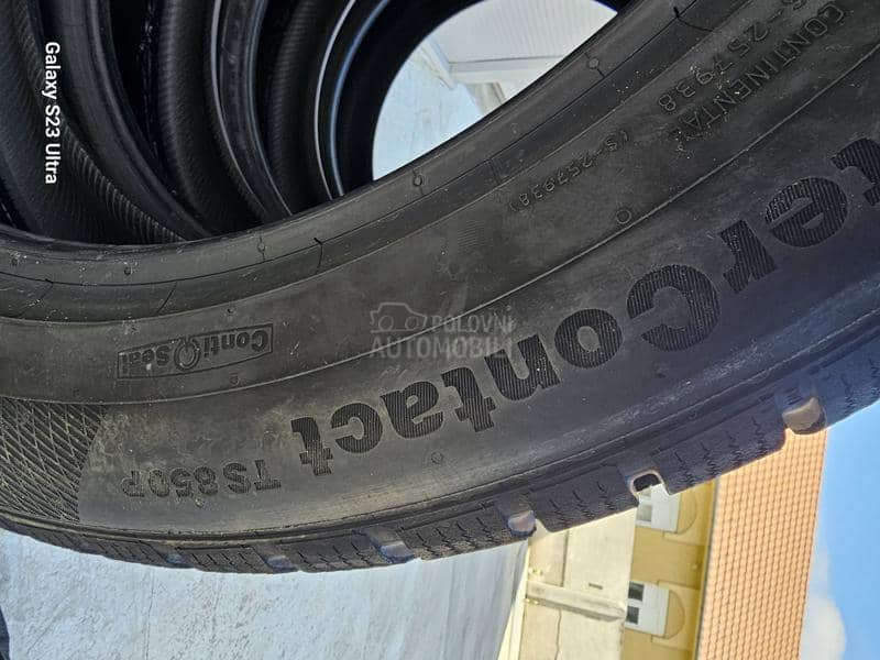 Continental 235/50 R20 Zimska