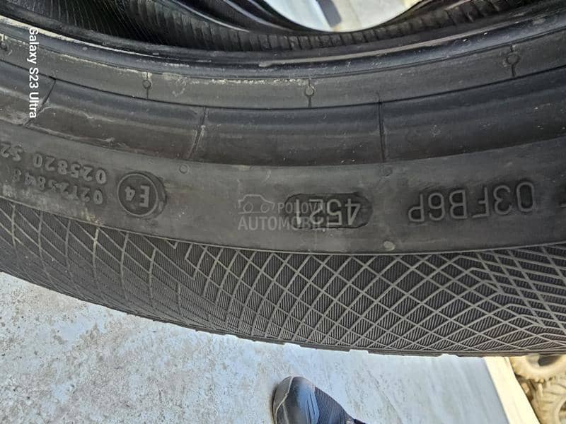 Continental 235/50 R20 Zimska