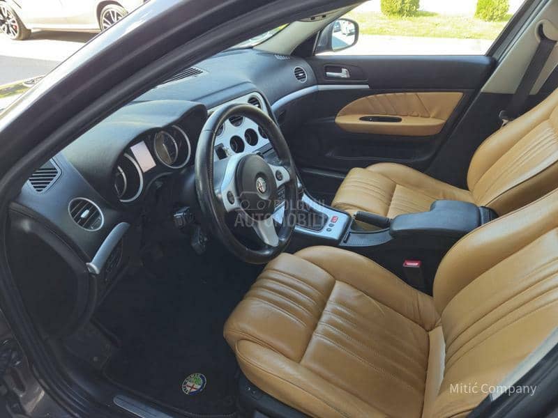Alfa Romeo 159 